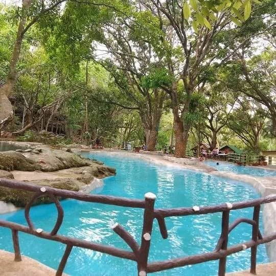 Pglitaw Spring Resort