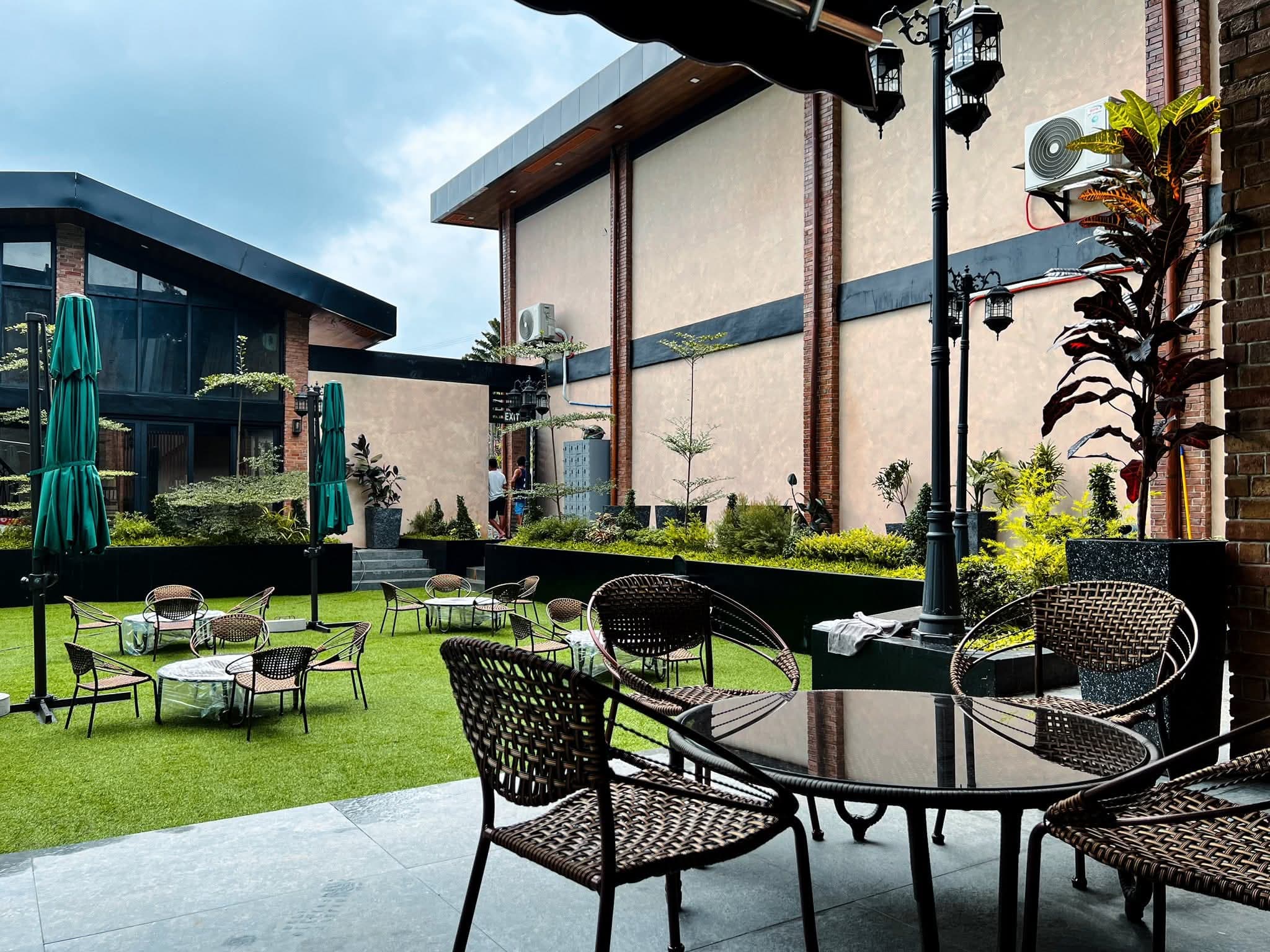 Elle Gourmet Cafe & Restaurant