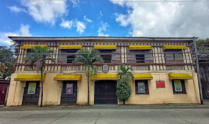 Avanceña-Camiña Balay nga Bato
