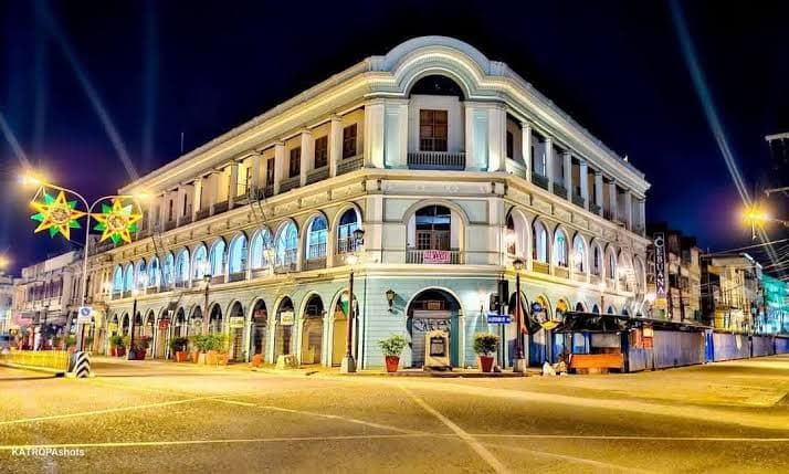 Calle Real (J.M. Basa Street)