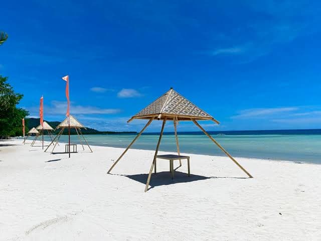Quinale Beach
